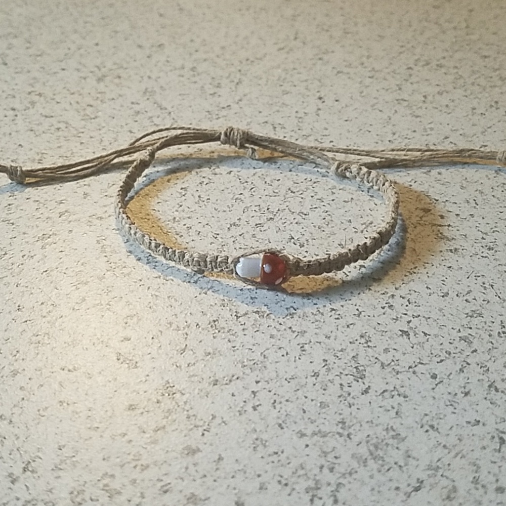 Hemp Anklet with mushroom pendant
